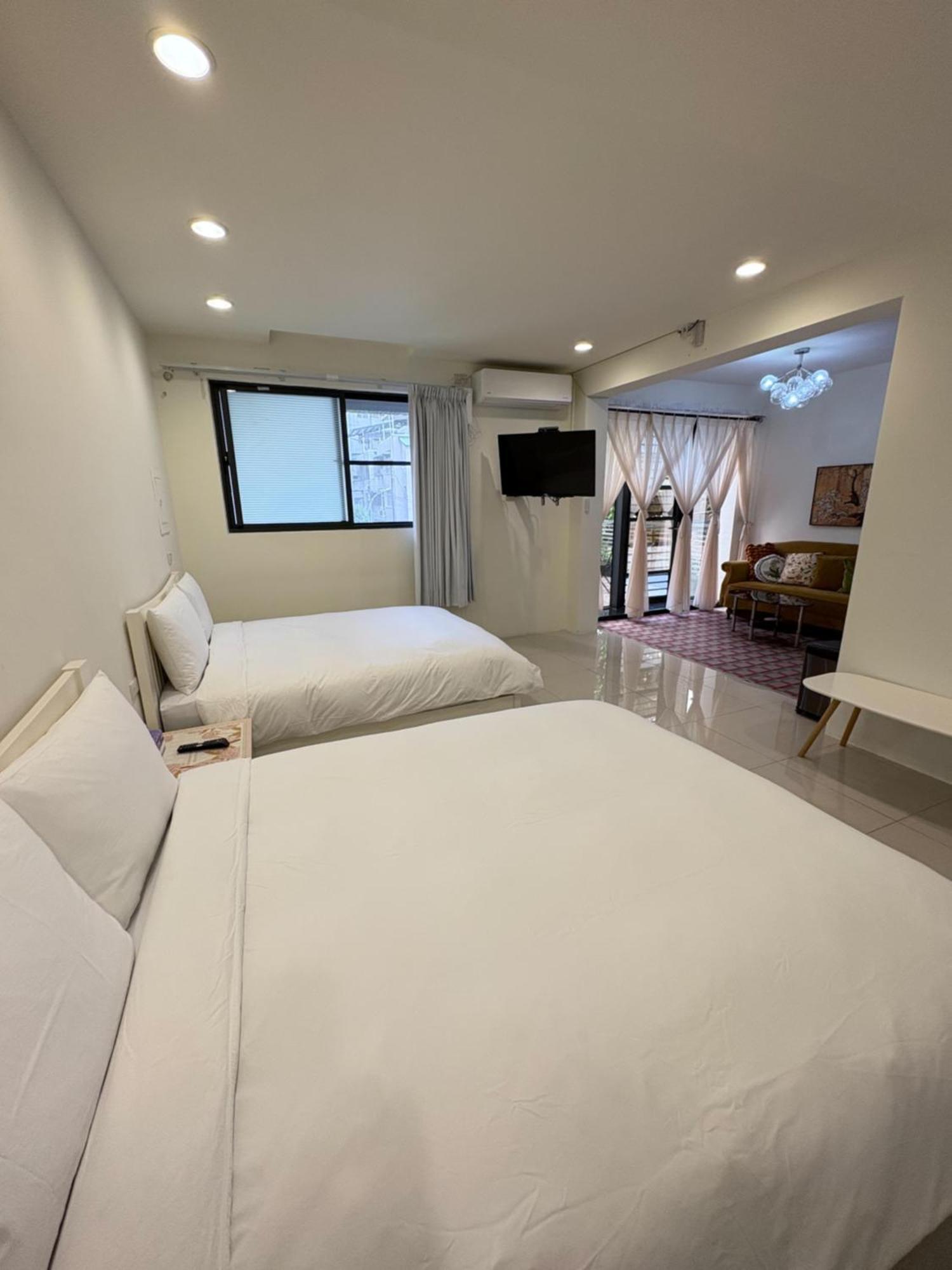 Kaohsiung Raifong Corner Homestay Exterior photo