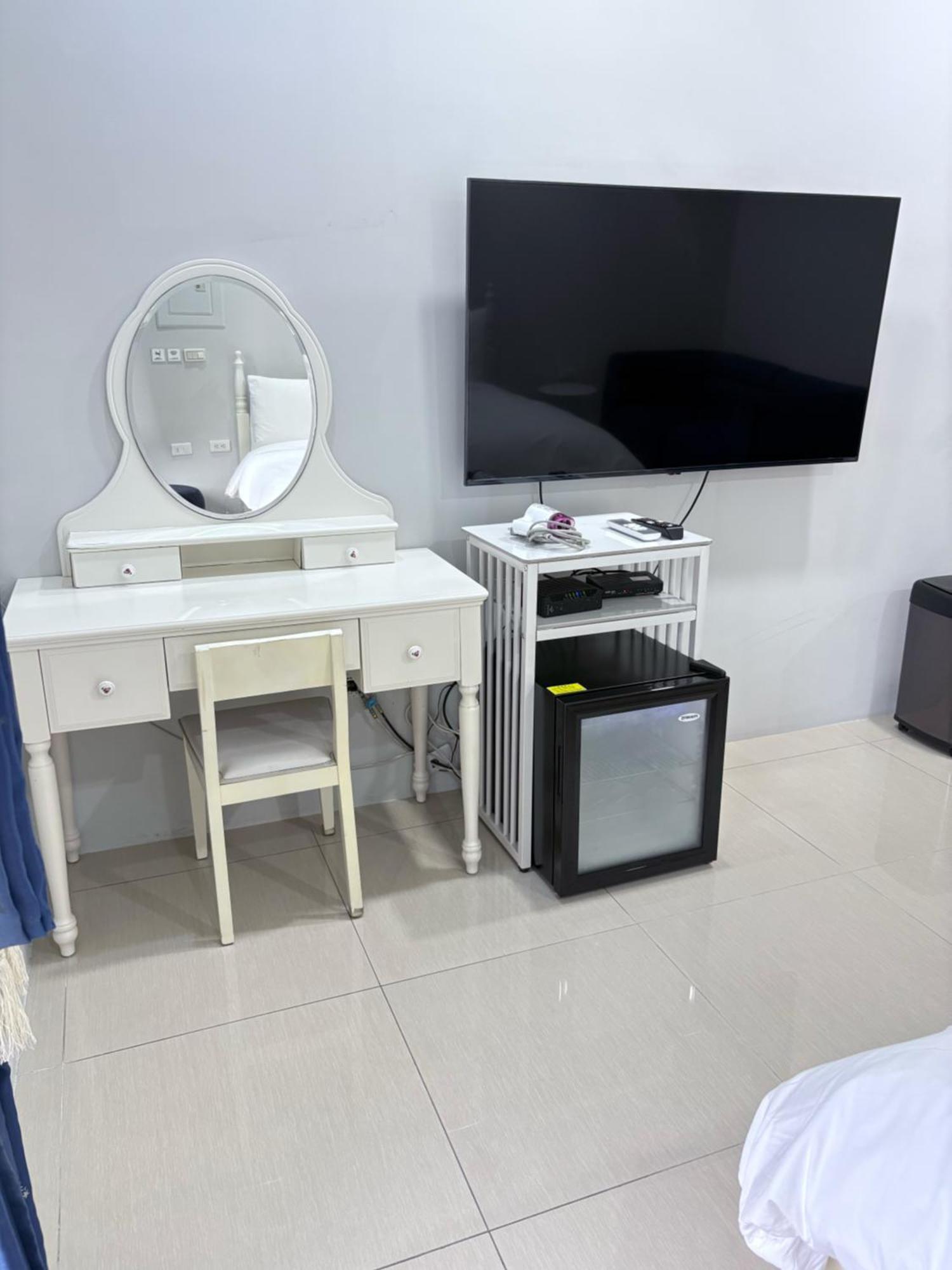 Kaohsiung Raifong Corner Homestay Exterior photo