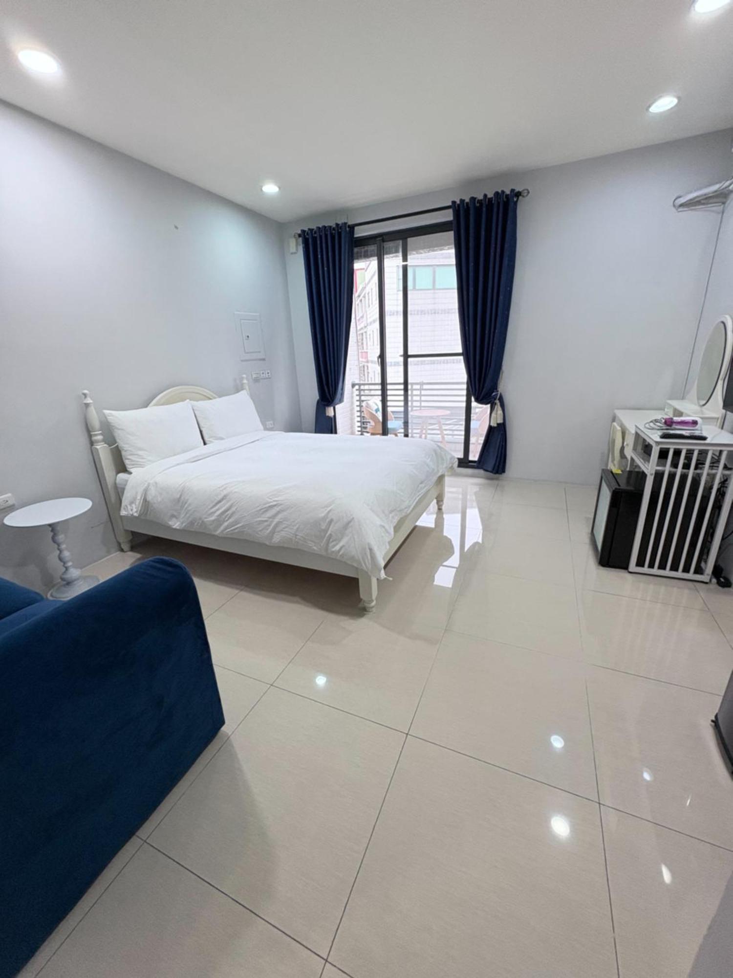 Kaohsiung Raifong Corner Homestay Exterior photo